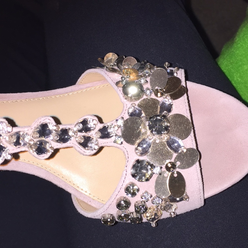 Heels - Picture 4 of 5